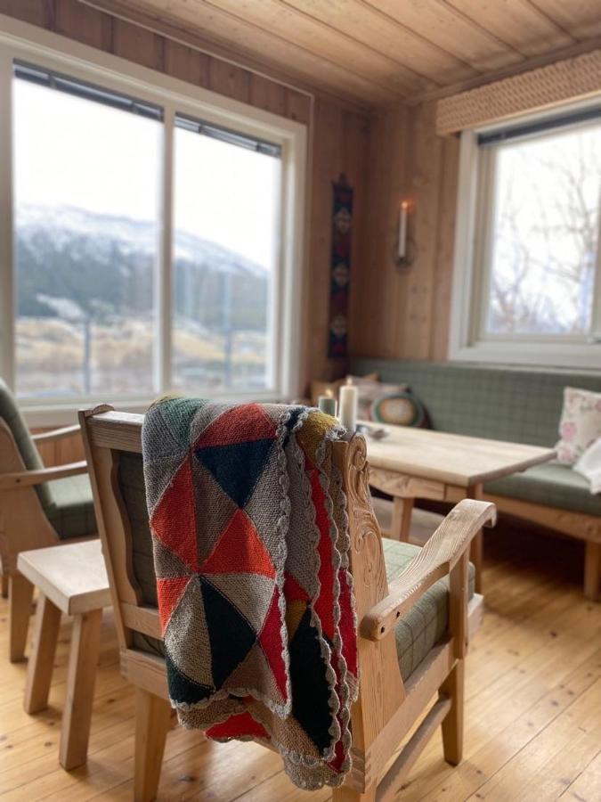Stort Og Autentisk Hus I Skjak - Kort Vei Til Lom! Exterior foto